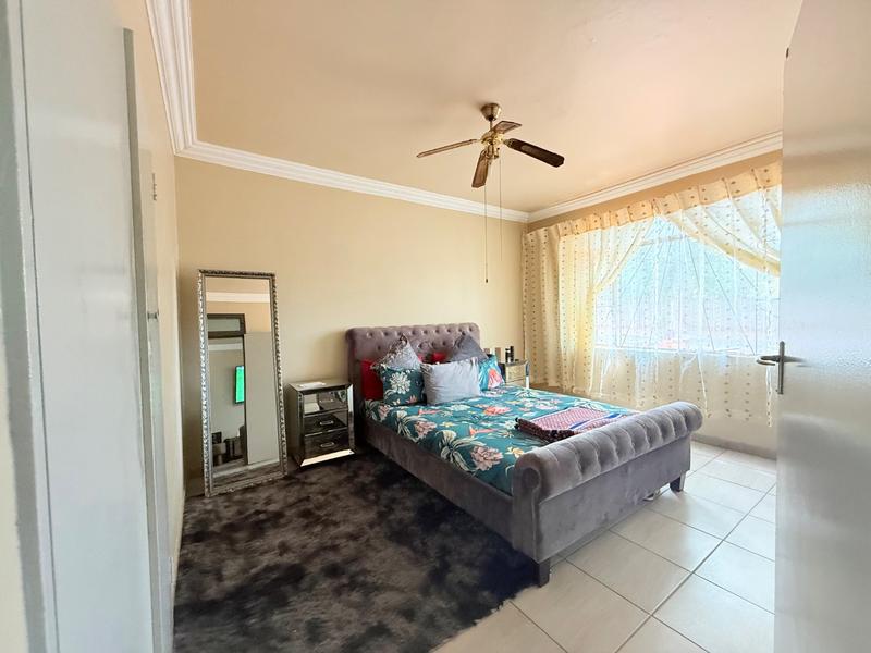 2 Bedroom Property for Sale in Vanderbijlpark Cw 6 Gauteng