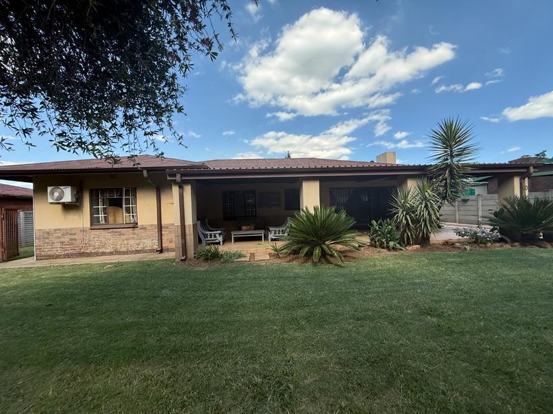 4 Bedroom Property for Sale in Vanderbijlpark SE 1 Gauteng