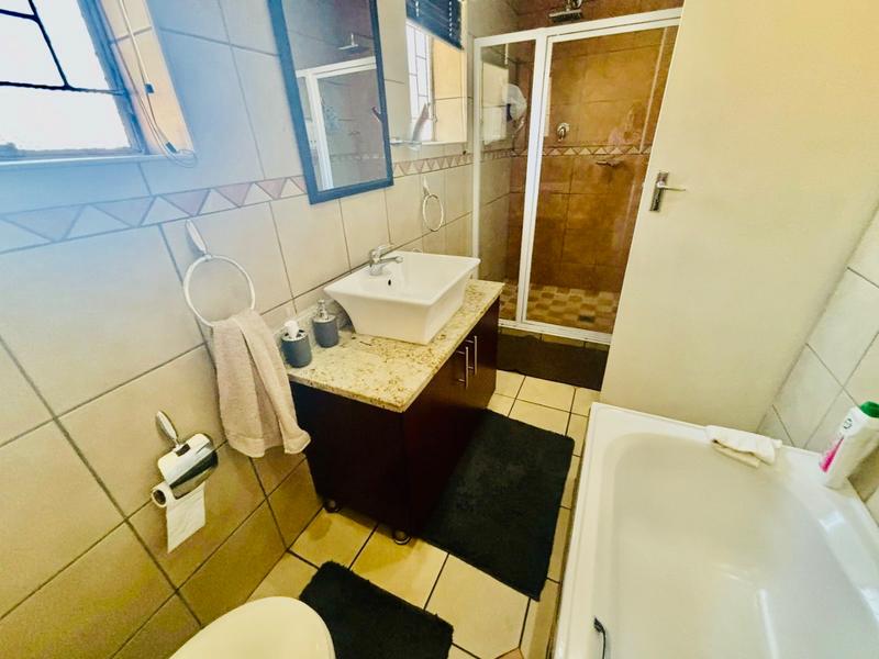 3 Bedroom Property for Sale in Vanderbijlpark SE 1 Gauteng