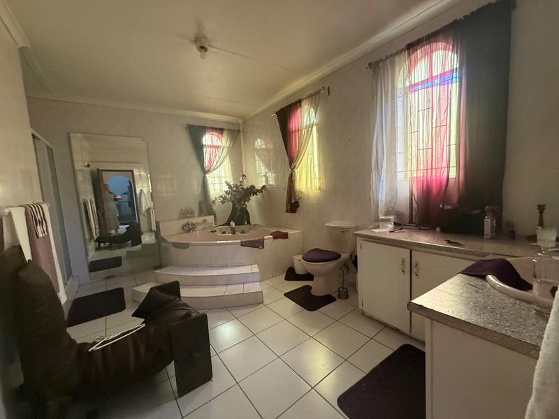 6 Bedroom Property for Sale in Vanderbijlpark SE 3 Gauteng