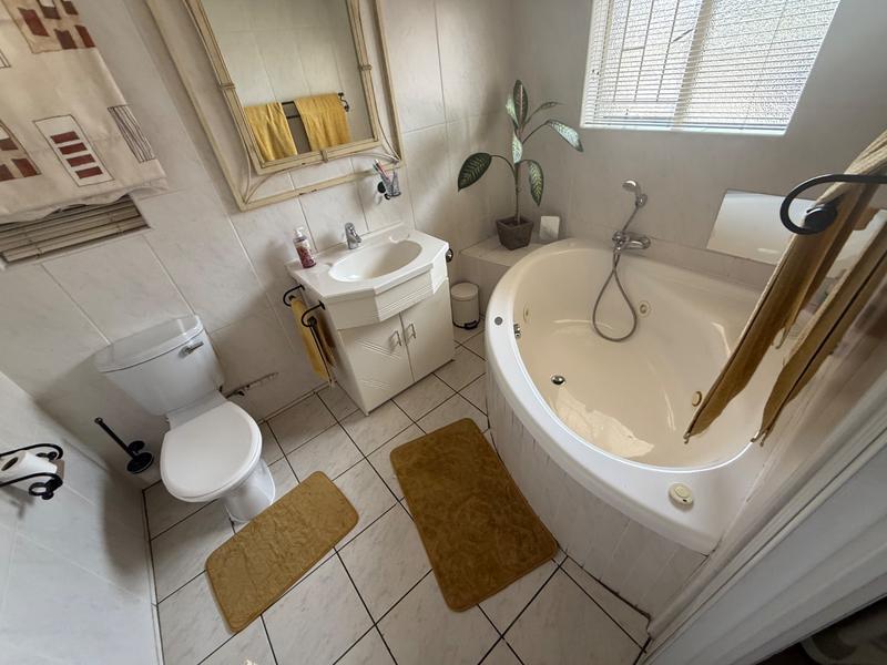 5 Bedroom Property for Sale in Vanderbijlpark SE 3 Gauteng