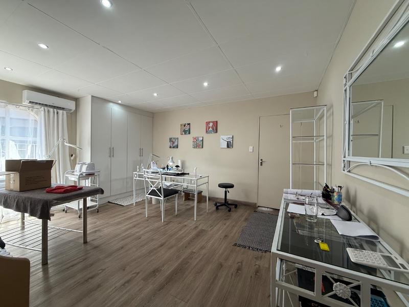 5 Bedroom Property for Sale in Vanderbijlpark SE 3 Gauteng
