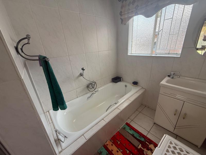 5 Bedroom Property for Sale in Vanderbijlpark SE 3 Gauteng