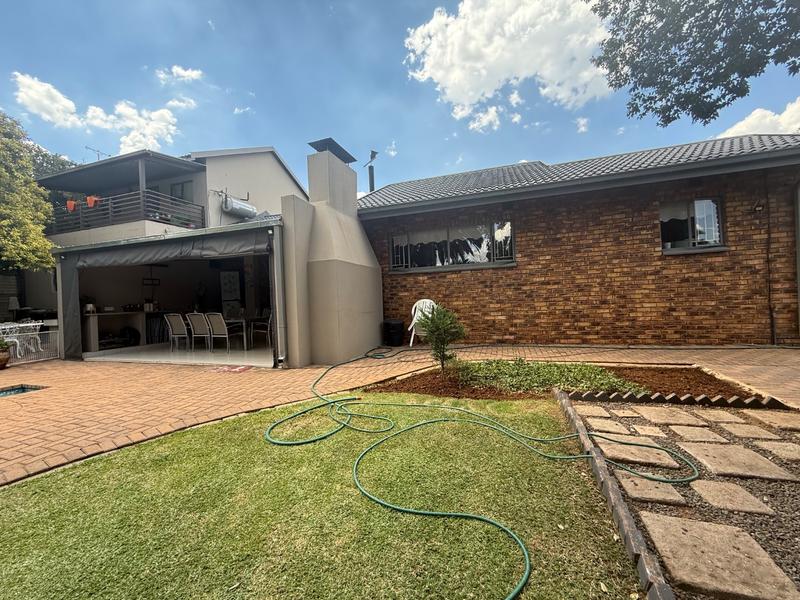 5 Bedroom Property for Sale in Vanderbijlpark SE 3 Gauteng