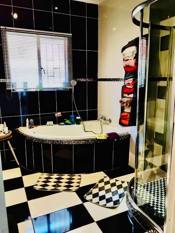 3 Bedroom Property for Sale in Vanderbijlpark SE 3 Gauteng