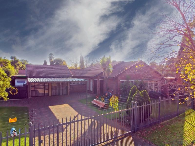 3 Bedroom Property for Sale in Vanderbijlpark SE 3 Gauteng
