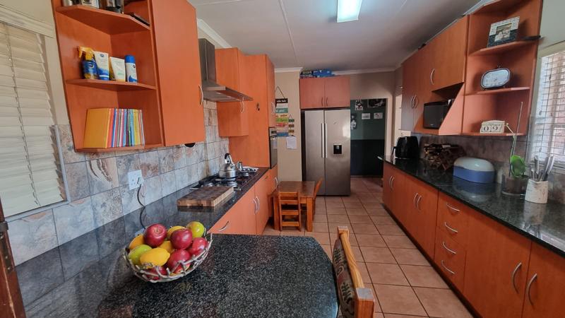 3 Bedroom Property for Sale in Vanderbijlpark SE 3 Gauteng