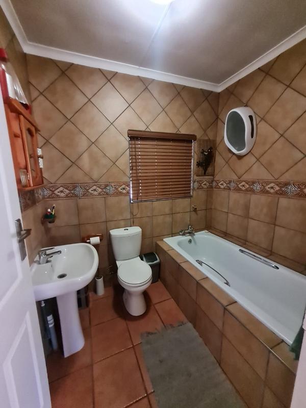 3 Bedroom Property for Sale in Vanderbijlpark SE 3 Gauteng