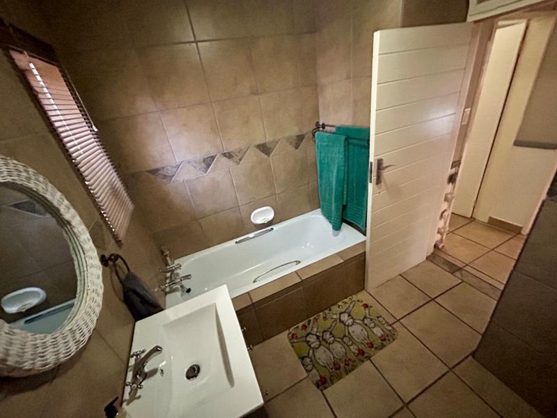 3 Bedroom Property for Sale in Vanderbijlpark SE 3 Gauteng