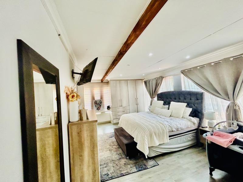 5 Bedroom Property for Sale in Vanderbijlpark SE 3 Gauteng