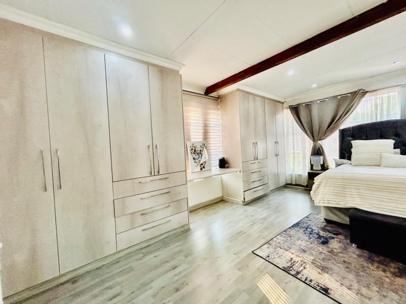 5 Bedroom Property for Sale in Vanderbijlpark SE 3 Gauteng