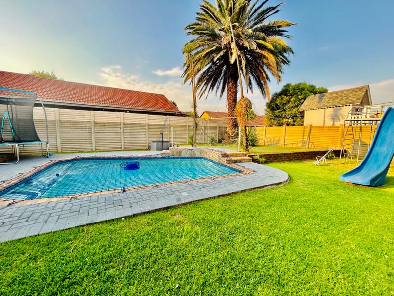 5 Bedroom Property for Sale in Vanderbijlpark SE 3 Gauteng