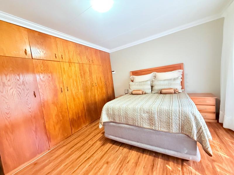 2 Bedroom Property for Sale in Vanderbijlpark SE 4 Gauteng