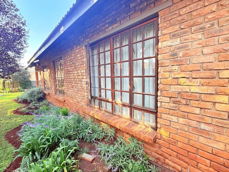 2 Bedroom Property for Sale in Vanderbijlpark SE 4 Gauteng