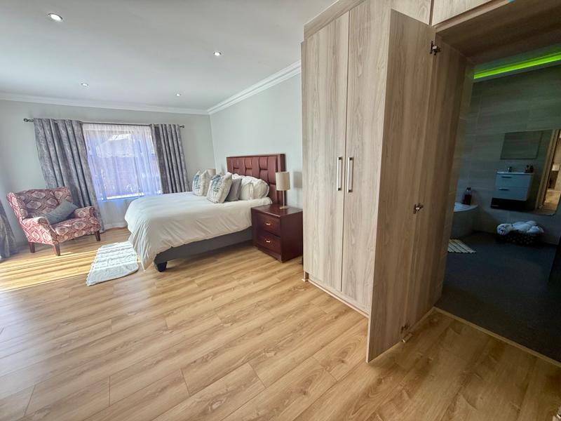 4 Bedroom Property for Sale in Vanderbijlpark SE 4 Gauteng