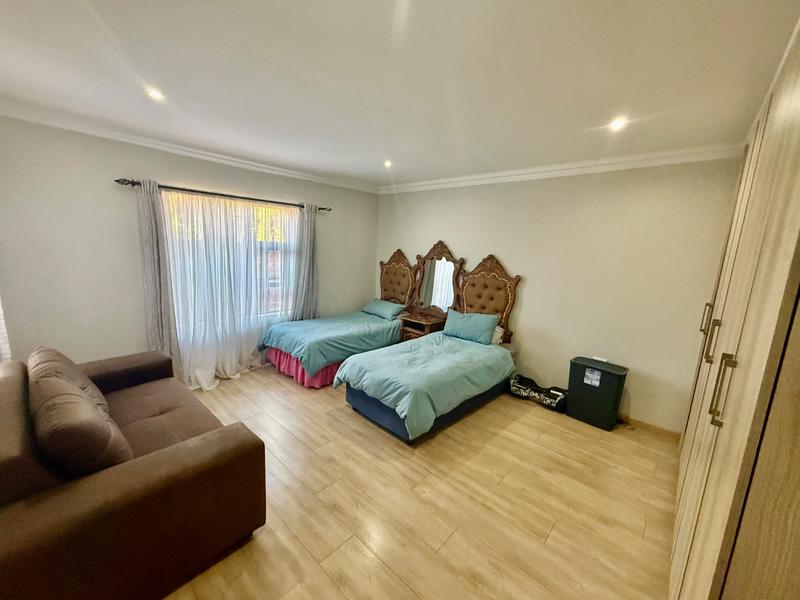 4 Bedroom Property for Sale in Vanderbijlpark SE 4 Gauteng
