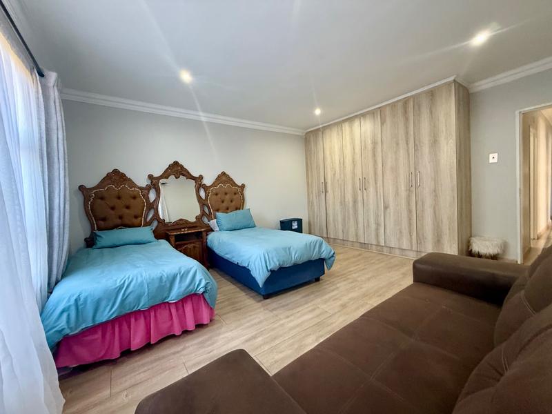 4 Bedroom Property for Sale in Vanderbijlpark SE 4 Gauteng