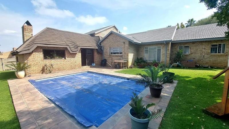 3 Bedroom Property for Sale in Vanderbijlpark SE 4 Gauteng