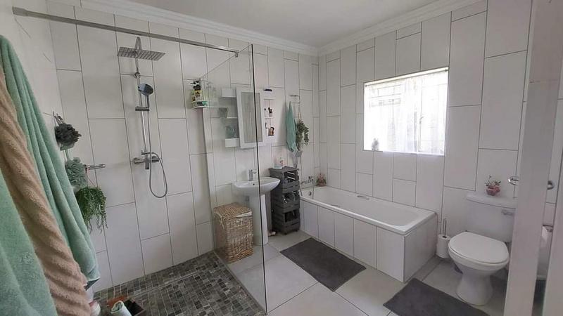 3 Bedroom Property for Sale in Vanderbijlpark SE 4 Gauteng