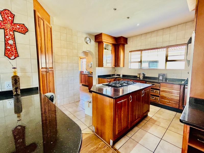 5 Bedroom Property for Sale in Vanderbijlpark SE 4 Gauteng