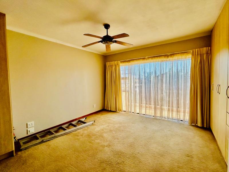 5 Bedroom Property for Sale in Vanderbijlpark SE 4 Gauteng
