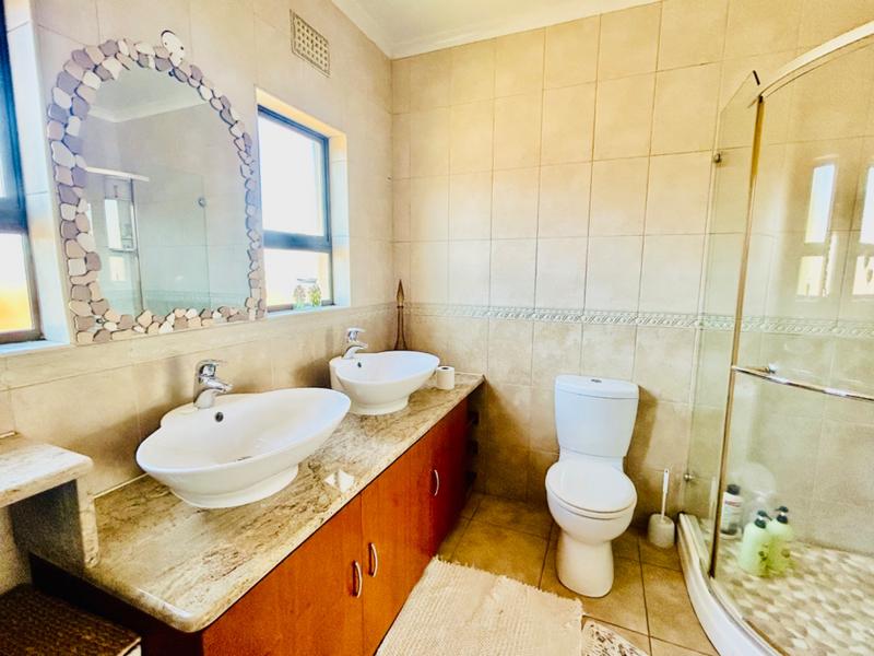 5 Bedroom Property for Sale in Vanderbijlpark SE 4 Gauteng