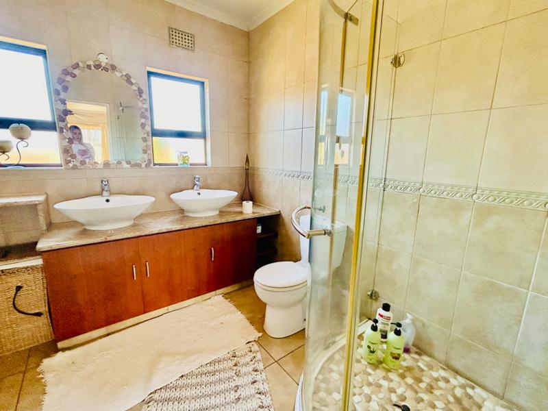 5 Bedroom Property for Sale in Vanderbijlpark SE 4 Gauteng