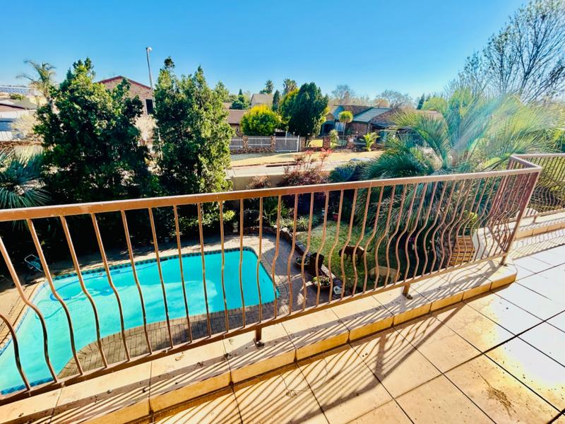 5 Bedroom Property for Sale in Vanderbijlpark SE 4 Gauteng