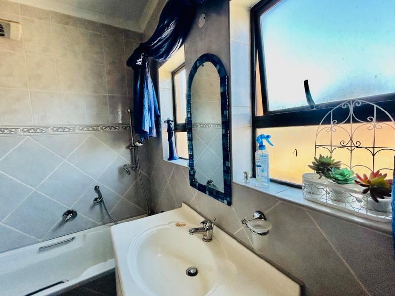 5 Bedroom Property for Sale in Vanderbijlpark SE 4 Gauteng