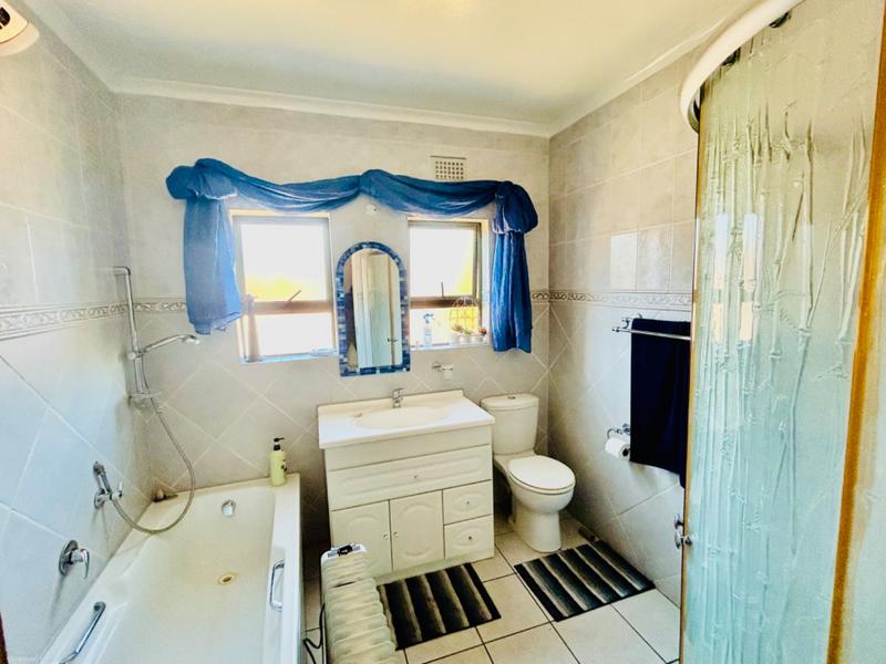 5 Bedroom Property for Sale in Vanderbijlpark SE 4 Gauteng