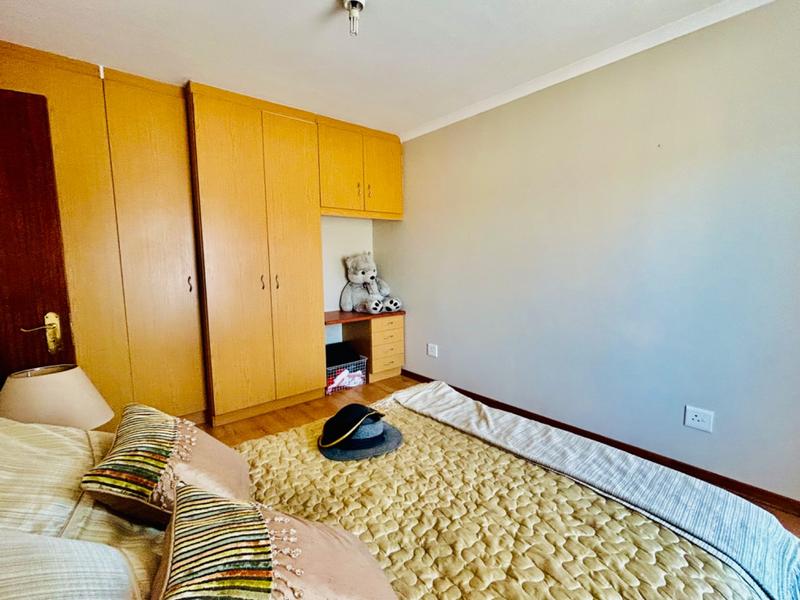 5 Bedroom Property for Sale in Vanderbijlpark SE 4 Gauteng