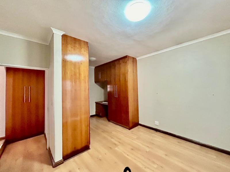 5 Bedroom Property for Sale in Vanderbijlpark SE 4 Gauteng
