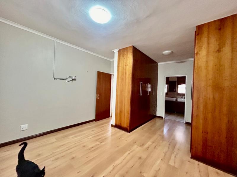 5 Bedroom Property for Sale in Vanderbijlpark SE 4 Gauteng