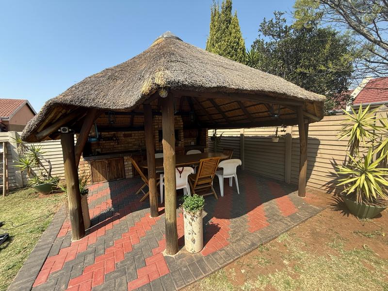 3 Bedroom Property for Sale in Vanderbijlpark SE 6 Gauteng