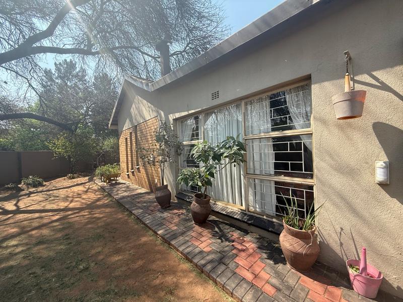 3 Bedroom Property for Sale in Vanderbijlpark SE 6 Gauteng