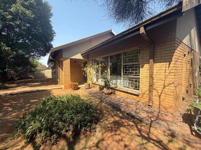 3 Bedroom Property for Sale in Vanderbijlpark SE 6 Gauteng