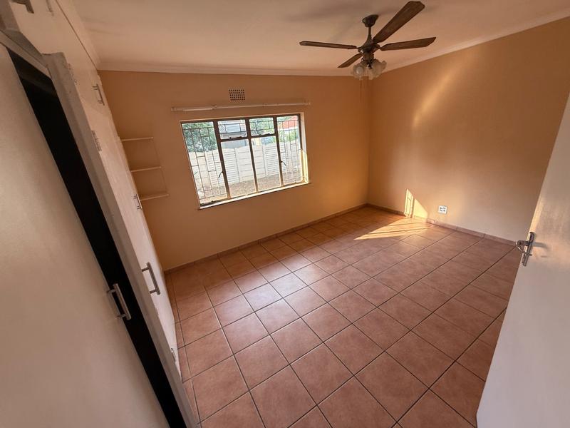 3 Bedroom Property for Sale in Vanderbijlpark SE 6 Gauteng