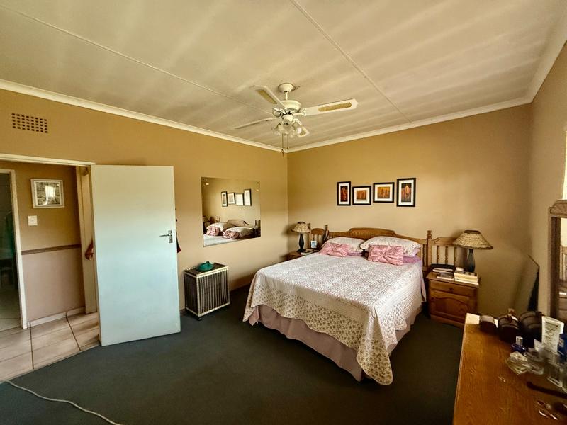 3 Bedroom Property for Sale in Vanderbijlpark SE 6 Gauteng