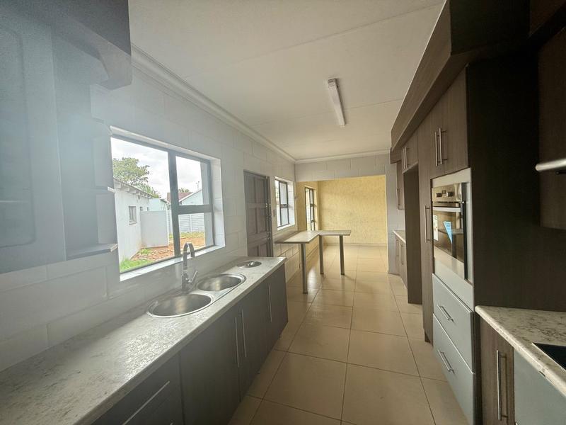 3 Bedroom Property for Sale in Vanderbijlpark SE 6 Gauteng