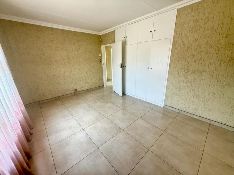 3 Bedroom Property for Sale in Vanderbijlpark SE 6 Gauteng