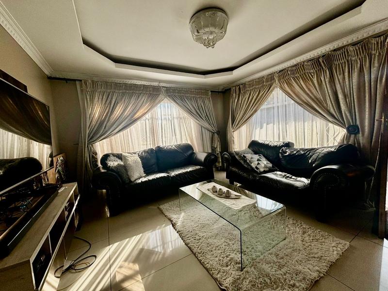 4 Bedroom Property for Sale in Vanderbijlpark SE 6 Gauteng