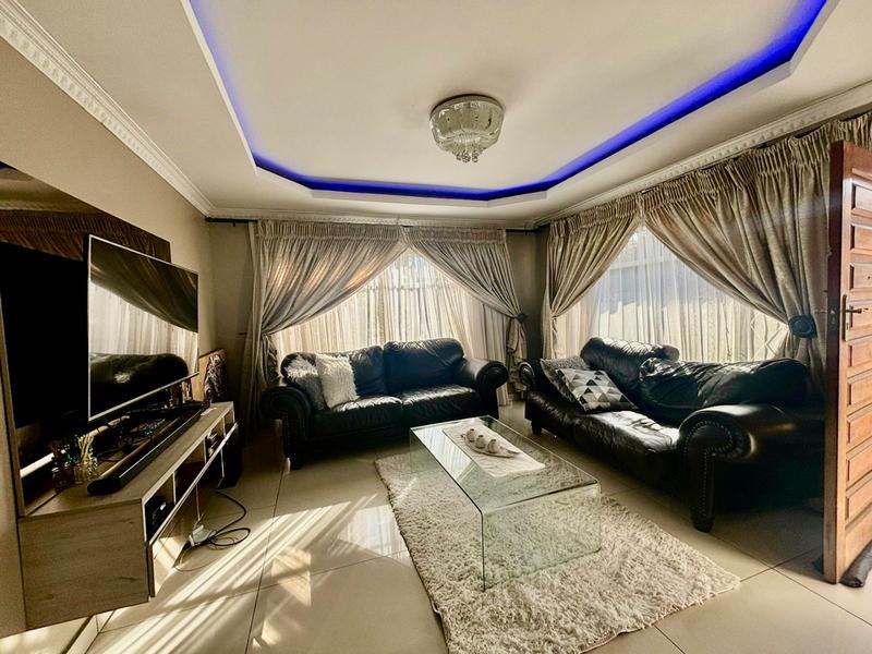 4 Bedroom Property for Sale in Vanderbijlpark SE 6 Gauteng