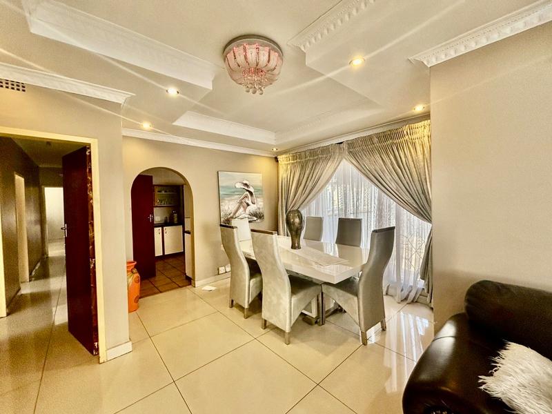 4 Bedroom Property for Sale in Vanderbijlpark SE 6 Gauteng