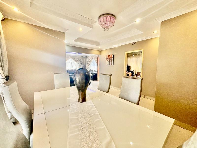 4 Bedroom Property for Sale in Vanderbijlpark SE 6 Gauteng