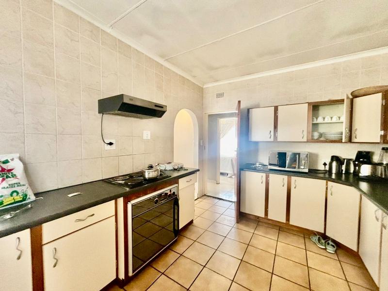 4 Bedroom Property for Sale in Vanderbijlpark SE 6 Gauteng