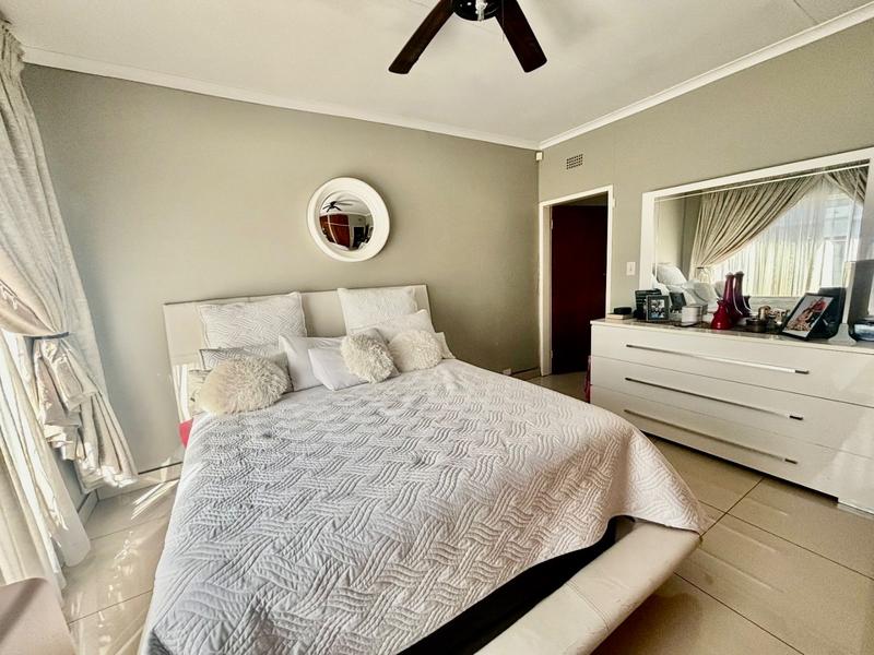 4 Bedroom Property for Sale in Vanderbijlpark SE 6 Gauteng