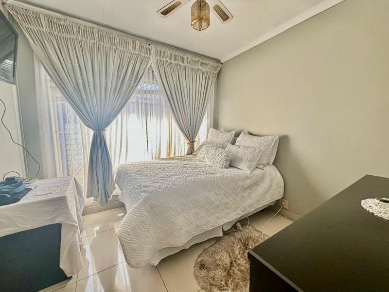 4 Bedroom Property for Sale in Vanderbijlpark SE 6 Gauteng