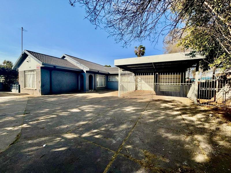 4 Bedroom Property for Sale in Vanderbijlpark SE 6 Gauteng