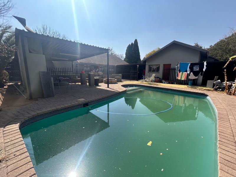 3 Bedroom Property for Sale in Vanderbijlpark SE 6 Gauteng