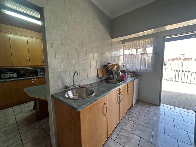 3 Bedroom Property for Sale in Vanderbijlpark SE 6 Gauteng